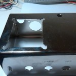 het chassis aangepast om de voedingstrafo passend te kunnen krijgen